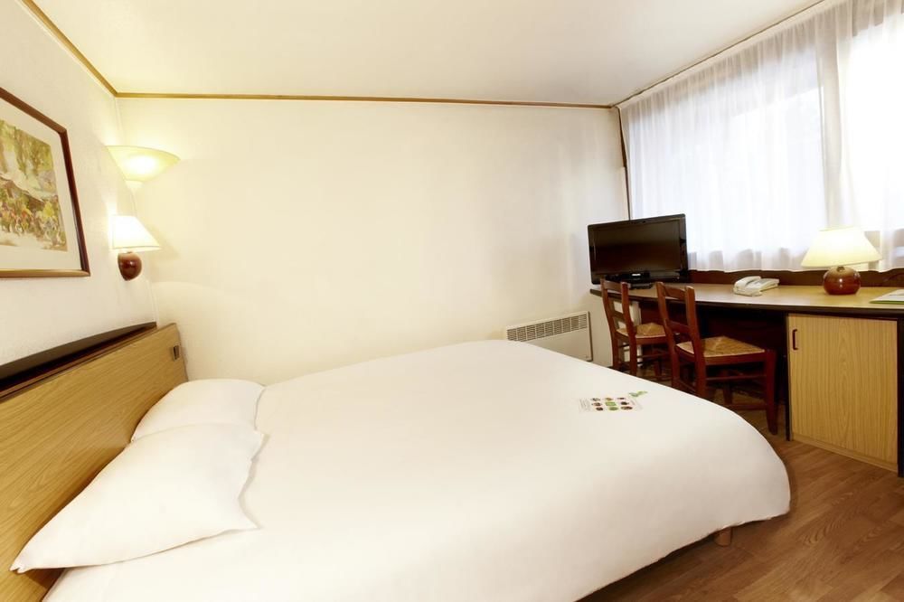 Campanile Agen Hotel Exterior foto